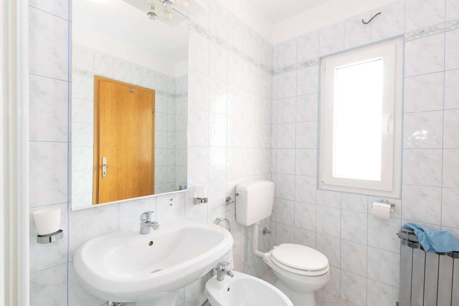 Family House With 2 Apartments - Irma Medulin Bagian luar foto