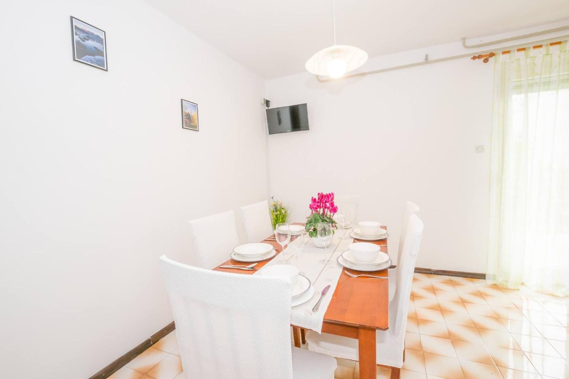 Family House With 2 Apartments - Irma Medulin Bagian luar foto