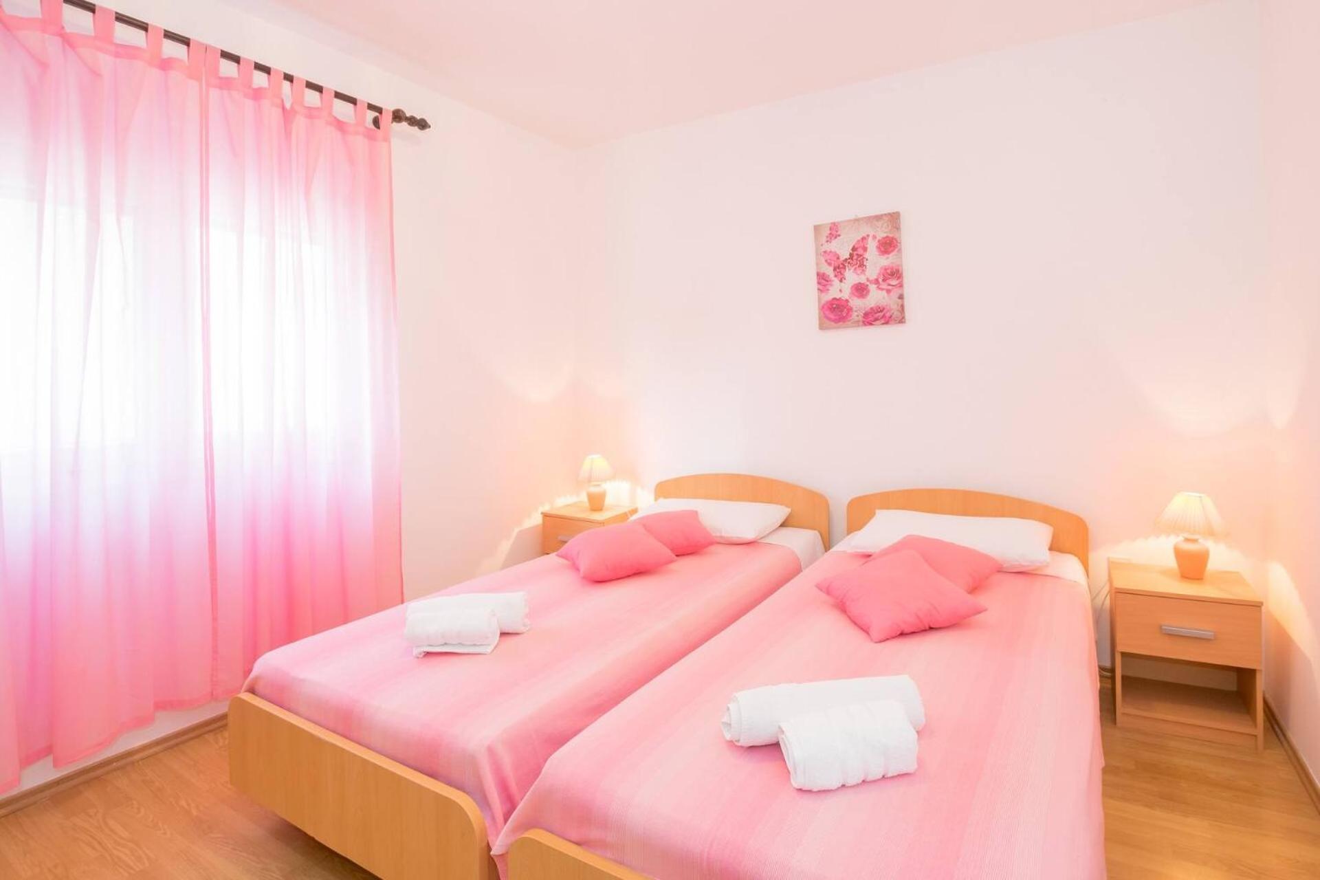Family House With 2 Apartments - Irma Medulin Bagian luar foto